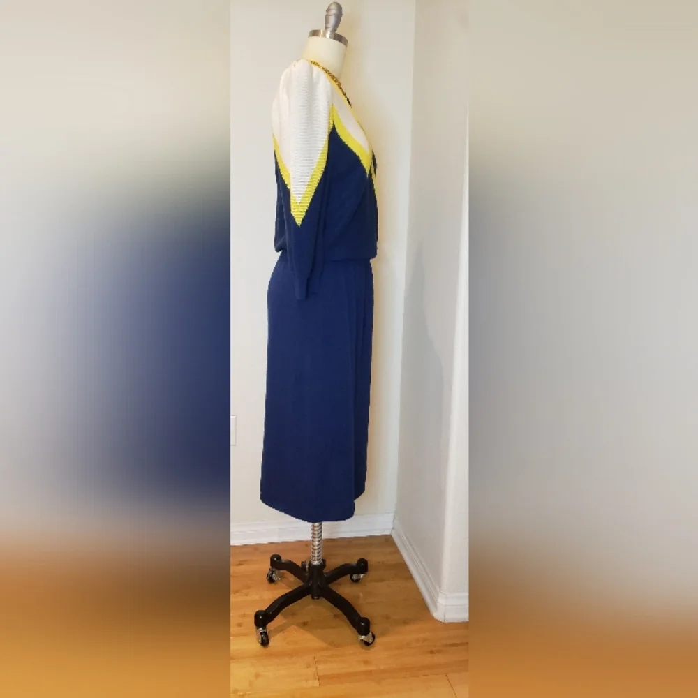 Vintage Navy Women's Sweater And Skirt - Picture 5 of 10